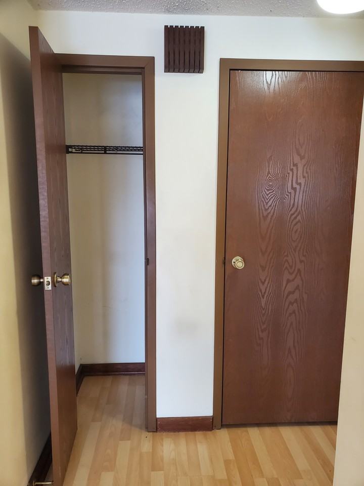 735 Main St #F - Photo 6 of 11