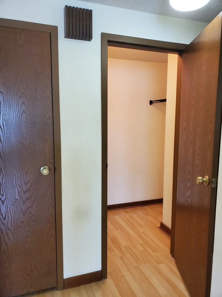 735 Main St #F - Photo 7 of 11