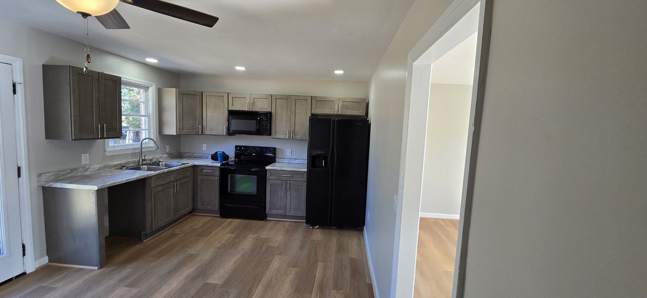 7619 Parkview Dr #NA - Photo 5 of 17