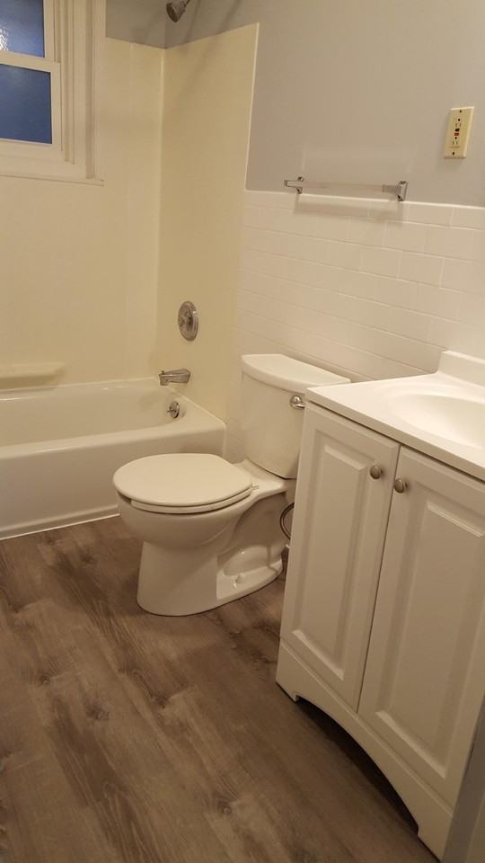 630 W Main St - Photo 2 of 4