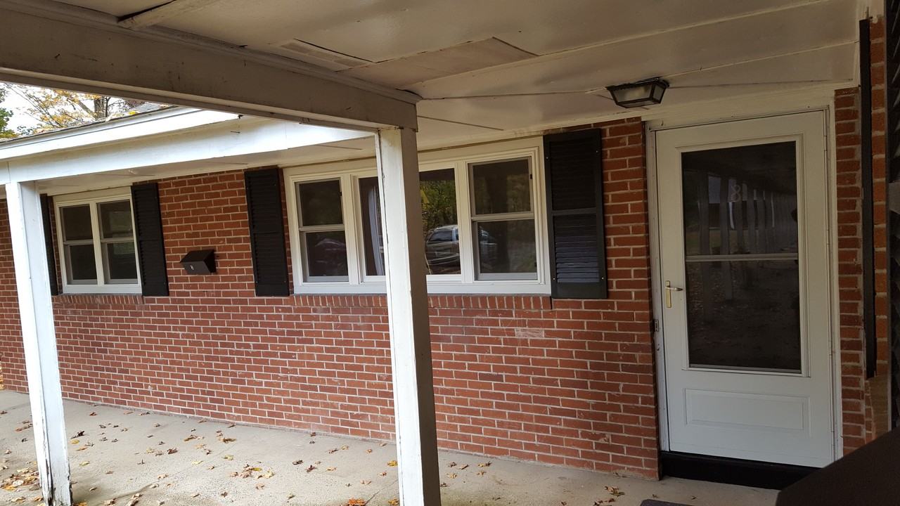 630 W Main St - Photo 4 of 4