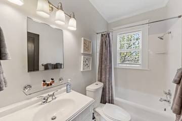 2101 Kirkwood Ave - Photo 7 of 50