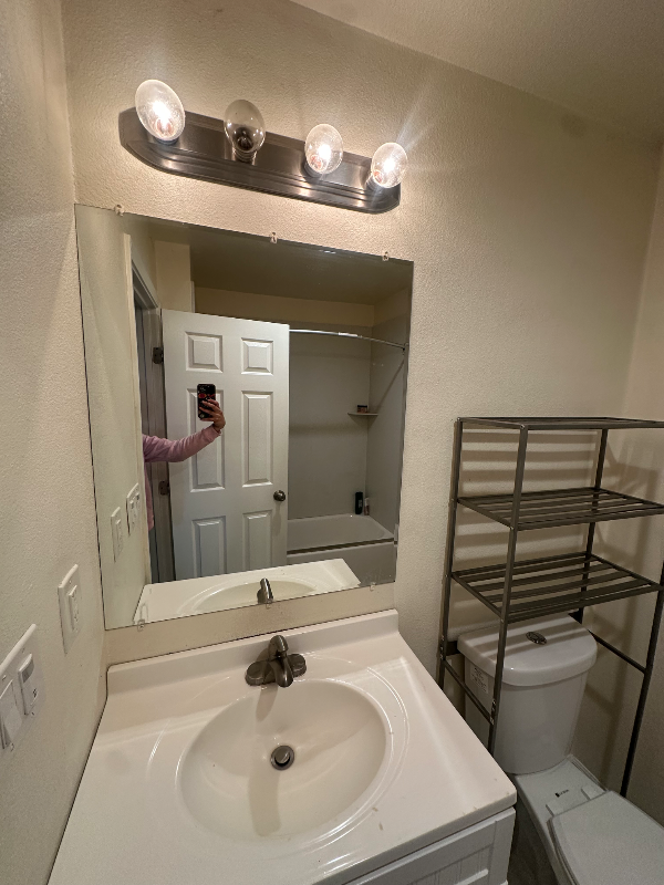 1357 Delwood St - Photo 4 of 10