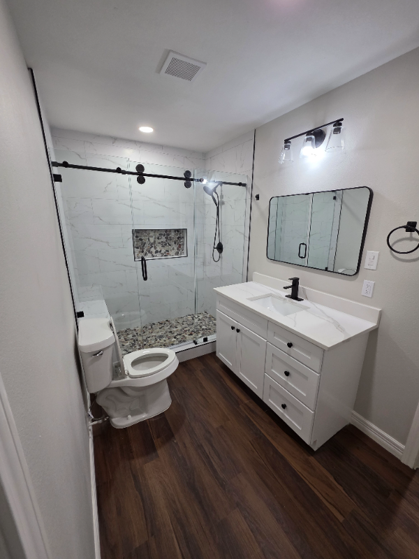 704 S Kansas Ave - Photo 4 of 10