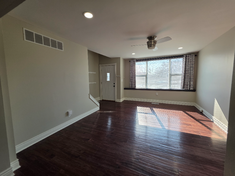 116 E 27th St #C - Photo 5 of 20