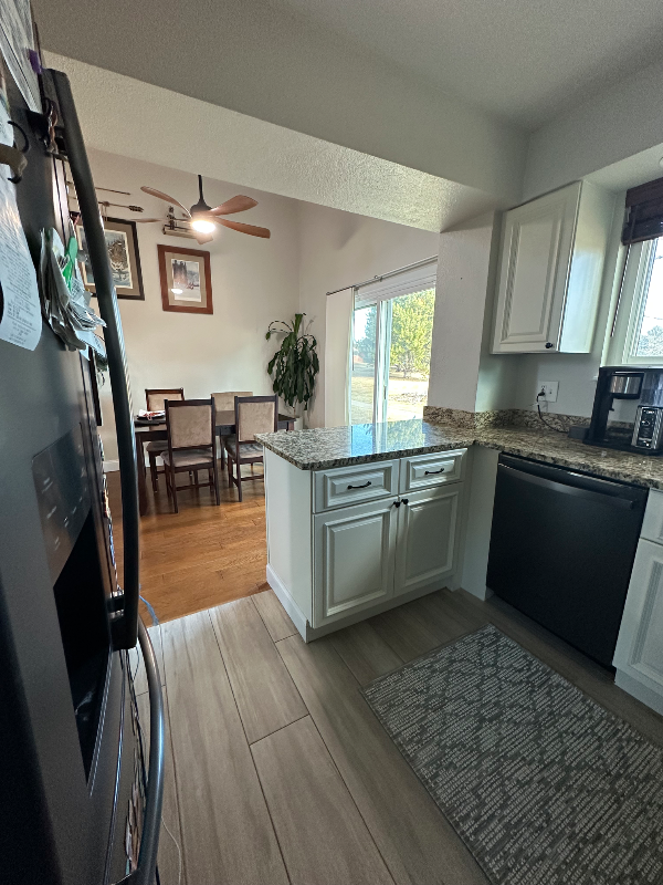 398 Cypress St - Photo 4 of 12