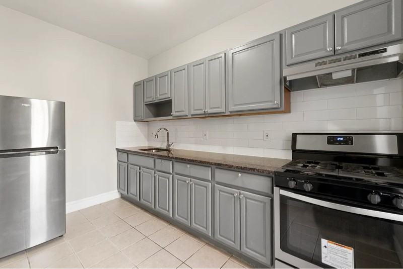 210 Springdale Ave #1EAST - Photo 6 of 7