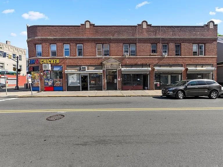 210 Springdale Ave #1EAST - Photo 7 of 7