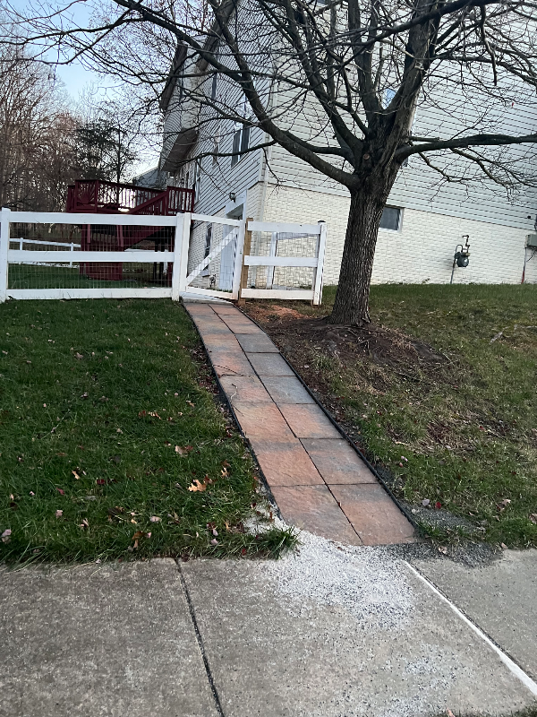 6319 Glenn Dale Rd - Photo 2 of 13