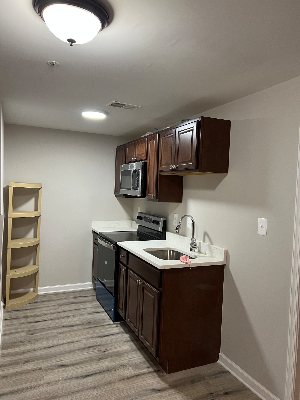 6319 Glenn Dale Rd - Photo 3 of 13