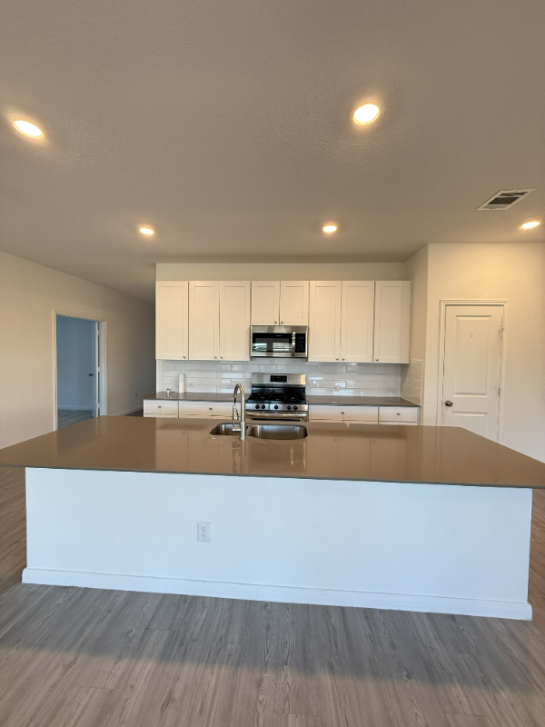 5918 Corsicana Way - Photo 4 of 8