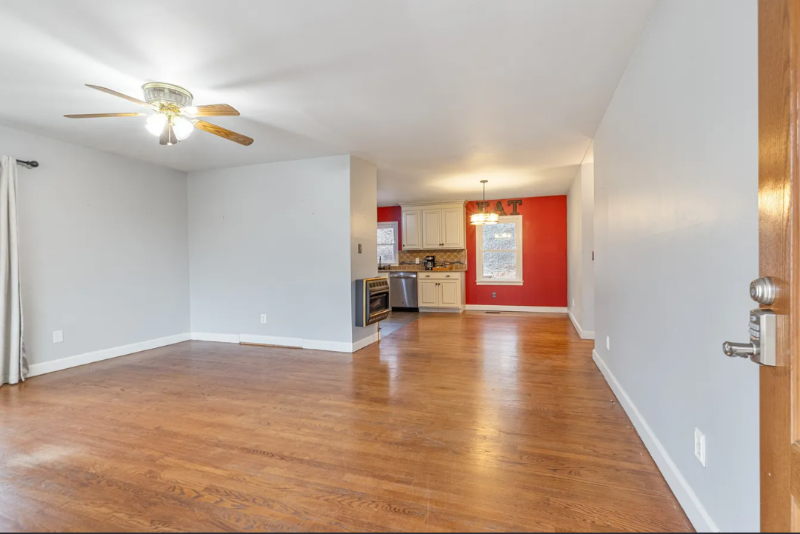 1118 N Charlotte St - Photo 2 of 20