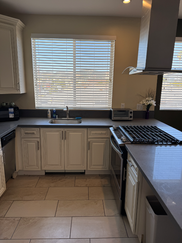 953 N Normandie Ave #304 - Photo 6 of 17