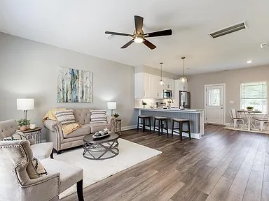 555 Gresham Ln #6D - Photo 3 of 11