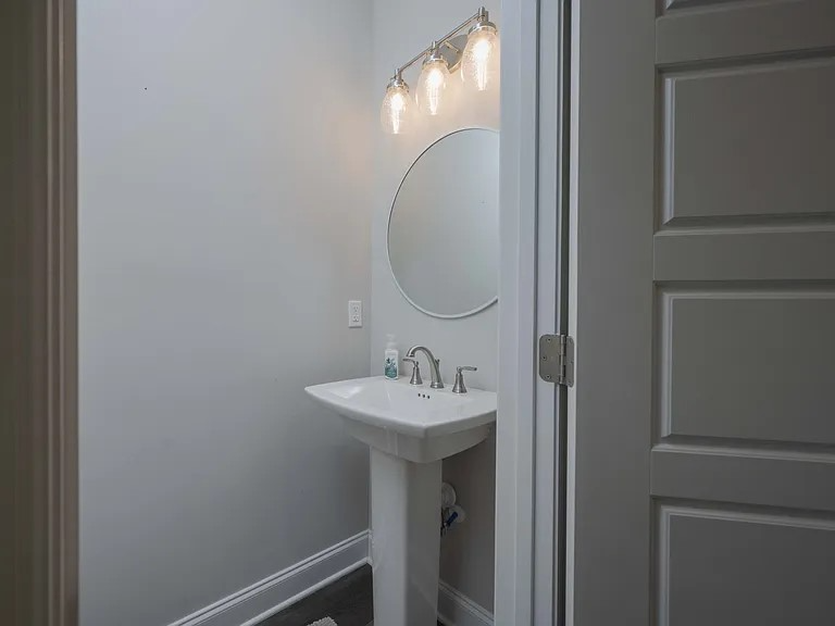 555 Gresham Ln #6D - Photo 5 of 11