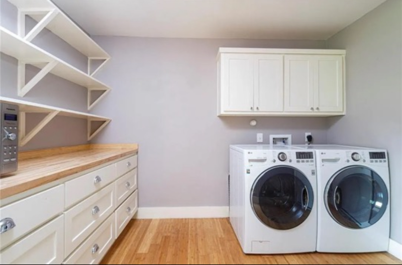 2509 Loyola Ln - Photo 5 of 10