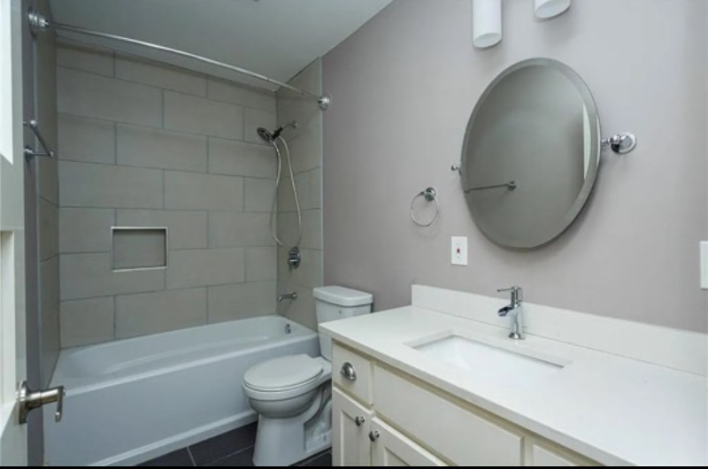 2509 Loyola Ln - Photo 7 of 10