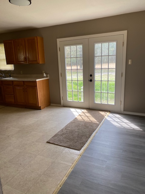 3012 E 54th St - Photo 3 of 6