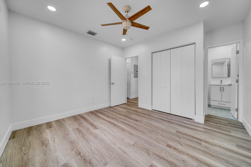 4345 Sw 5th Ter - Photo 3 of 8