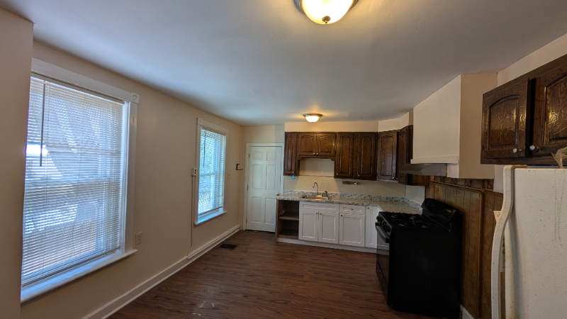 376 Cherry St - Photo 2 of 10