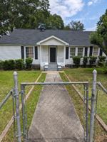 featured image of 176 Grady St