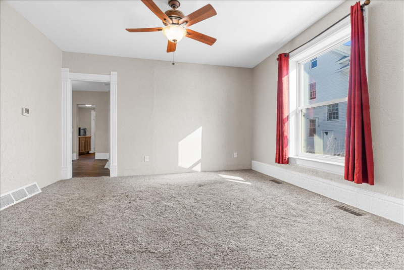 412 W Genesee St #412 - Photo 5 of 12