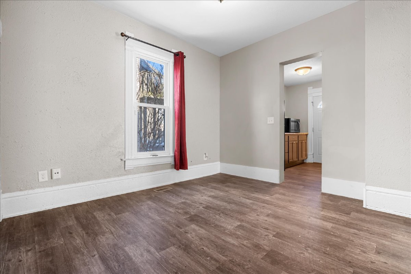 412 W Genesee St #412 - Photo 6 of 12