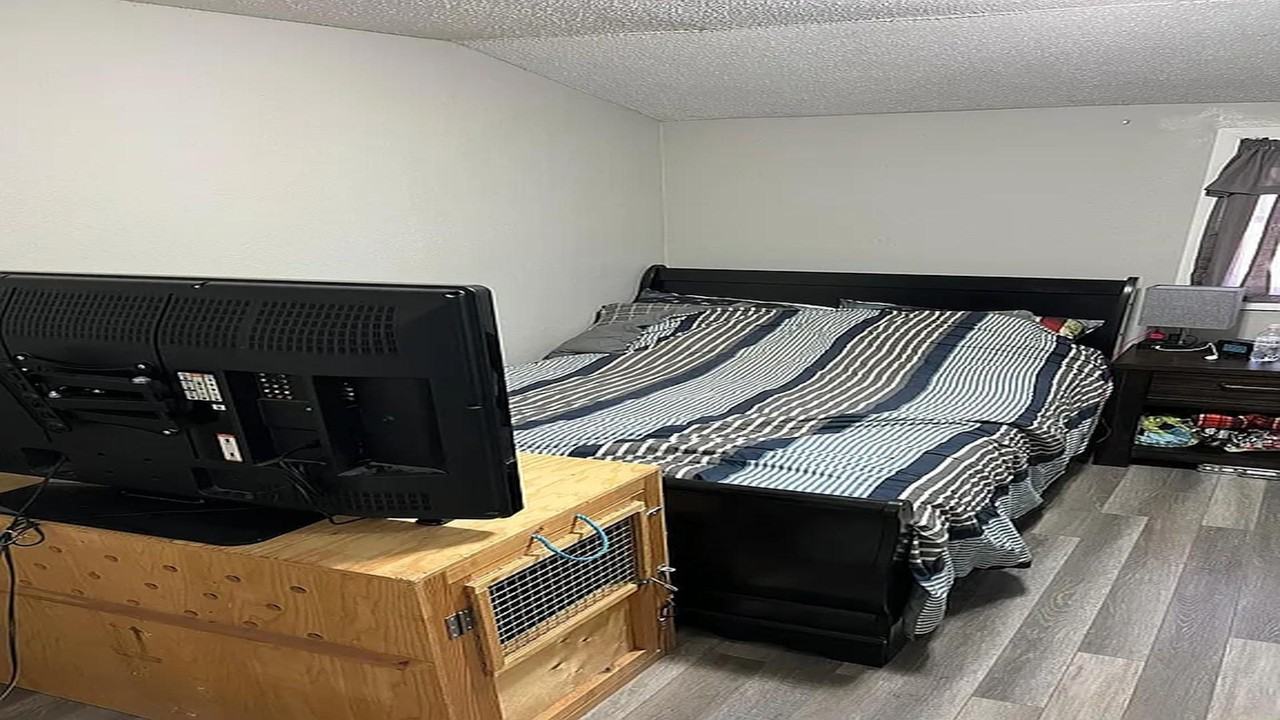 8210 East 6th Street, Unit 05 - Photo 3 of 6