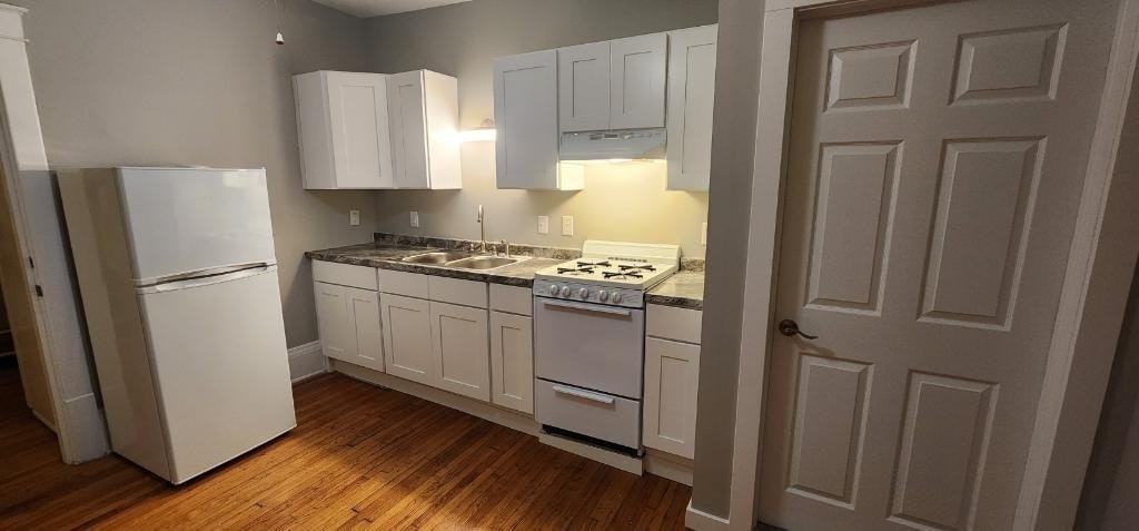 223 West Locust Street, Unit 7 - Photo 3 of 3