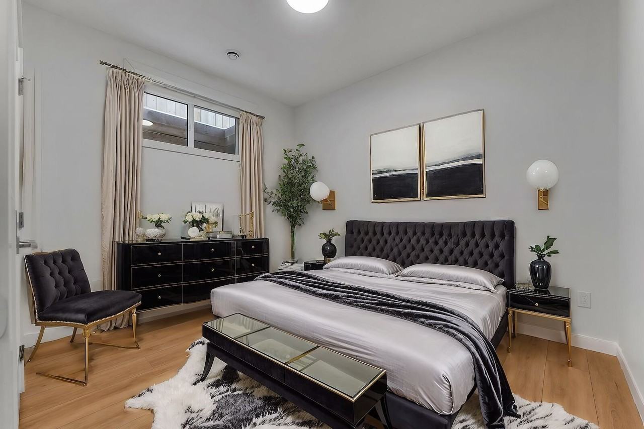 2412 21 St Nw - Photo 3 of 20