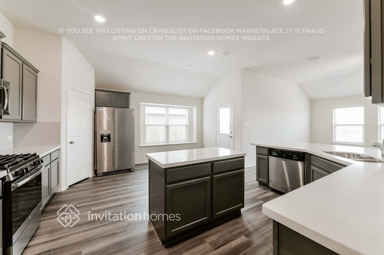 417 Pollyann Trl - Photo 5 of 19