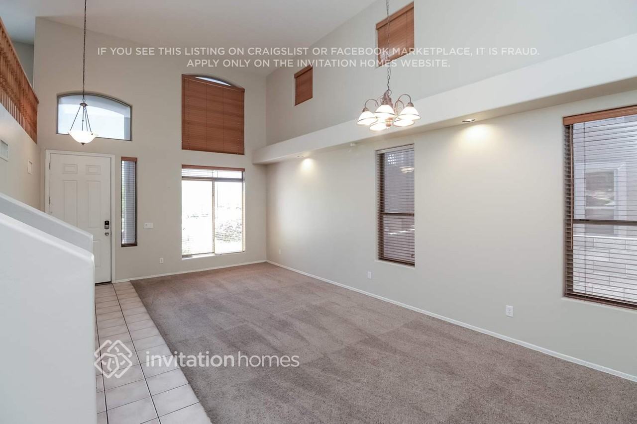 8010 W Pima St - Photo 3 of 18