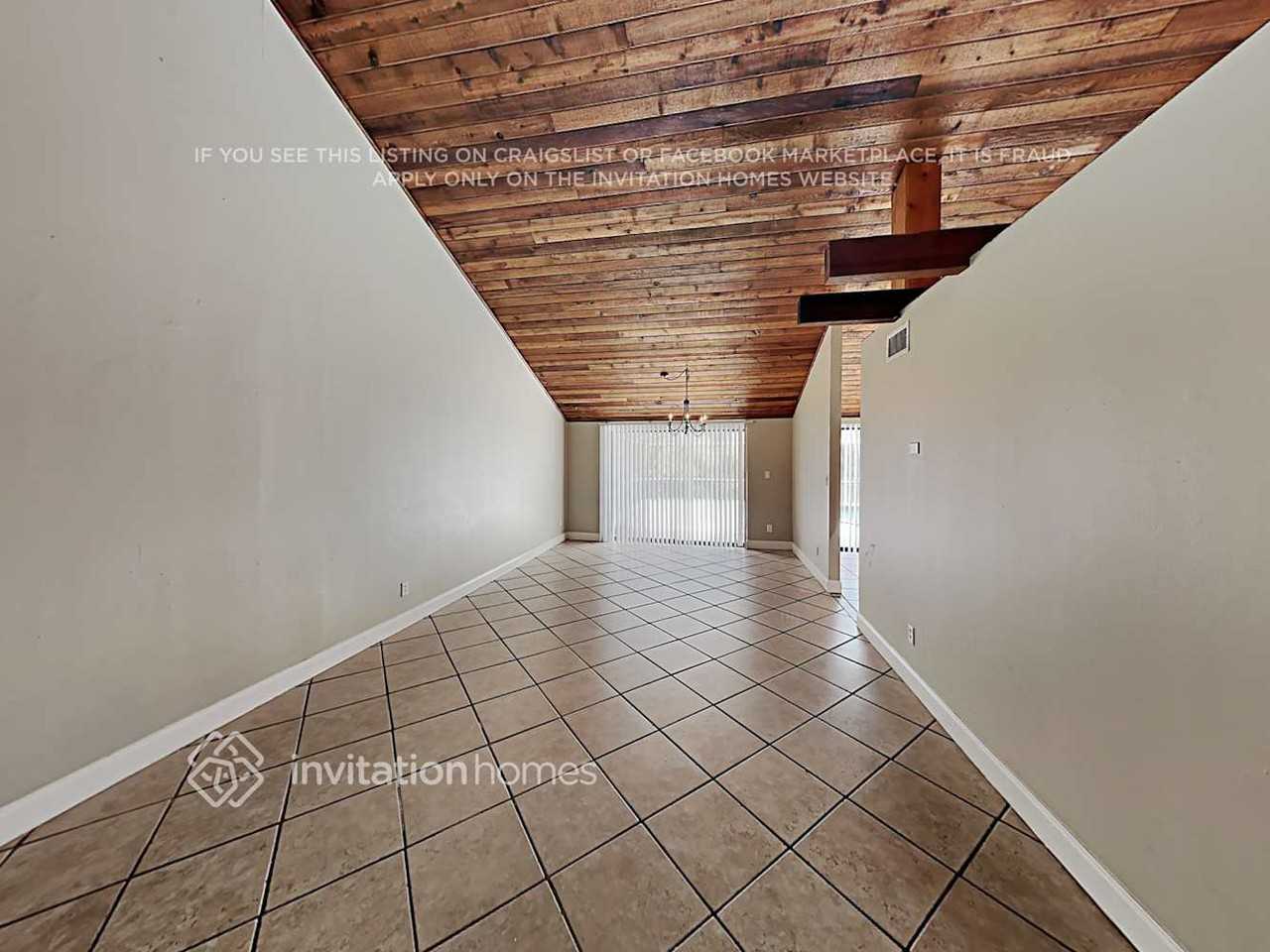 4003 Bent Tree Blvd - Photo 4 of 21