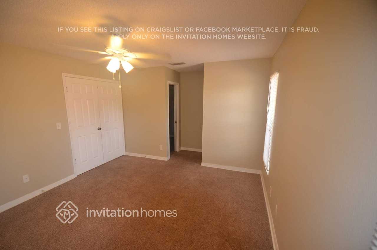 417 Oakleaf Blvd - Photo 5 of 9