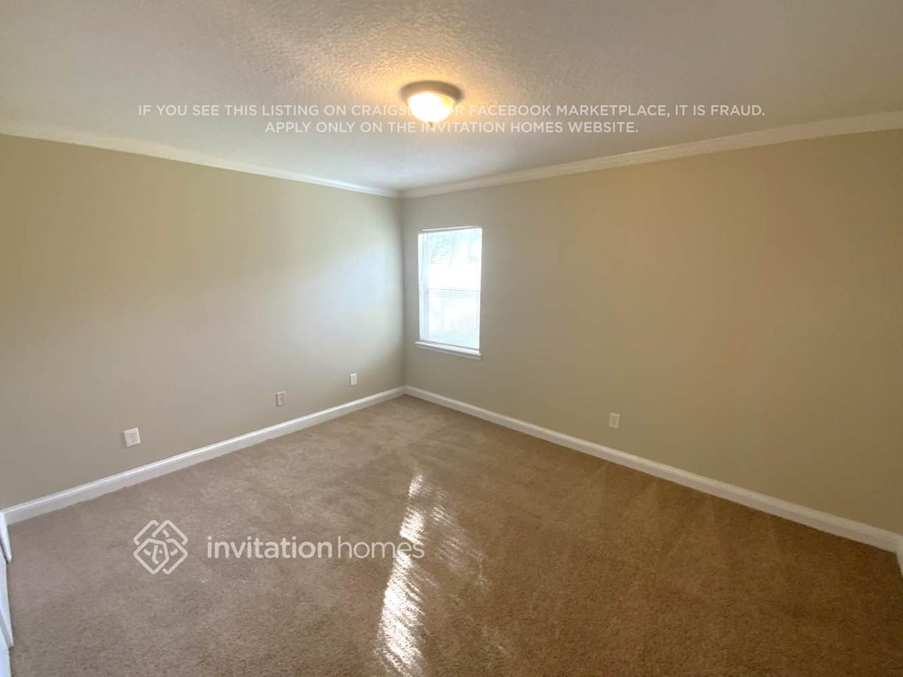 1970 Cloister Ct - Photo 5 of 8