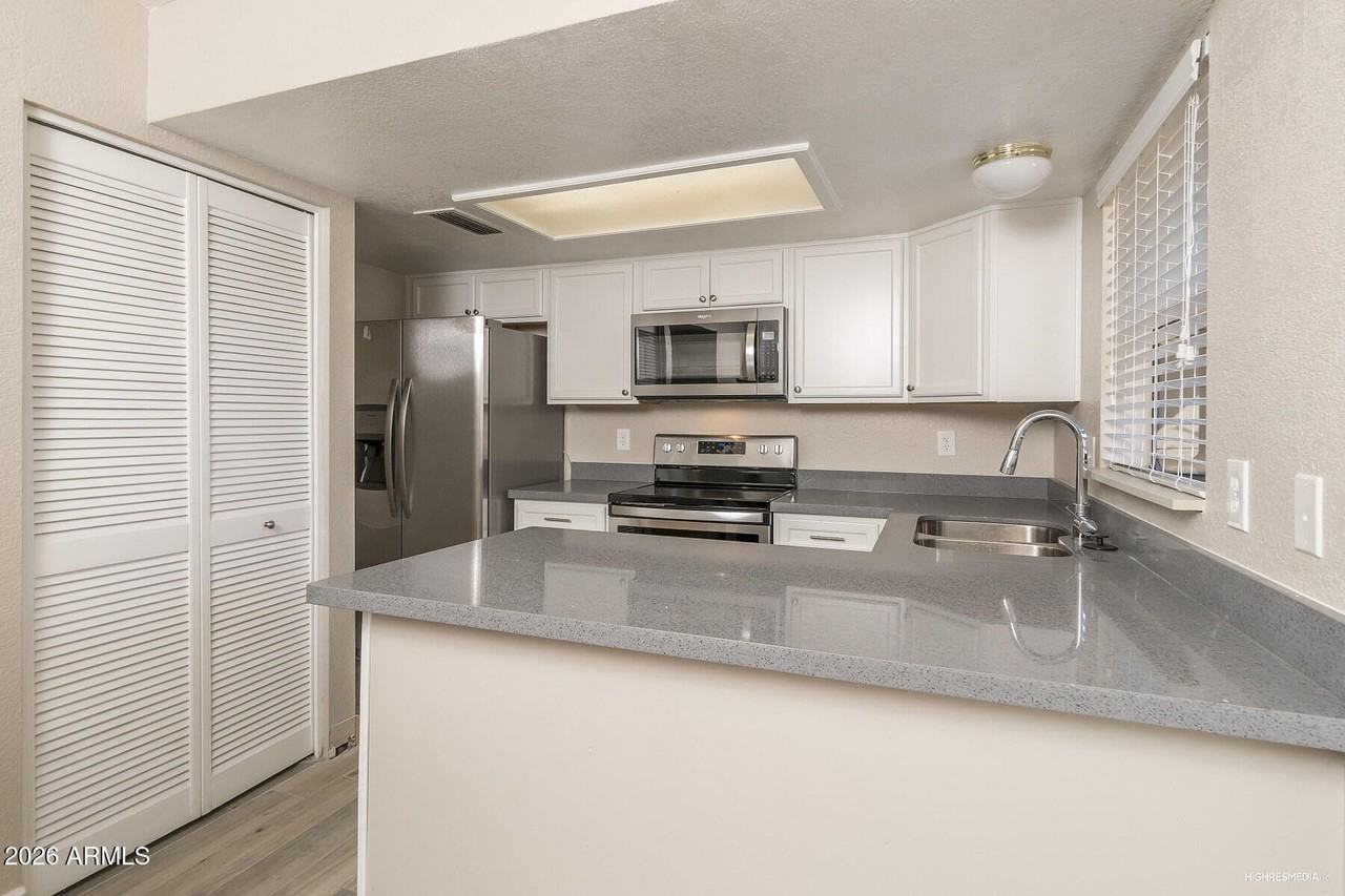 4850 E Kachina Trl Unit 4 #4 - Photo 3 of 21