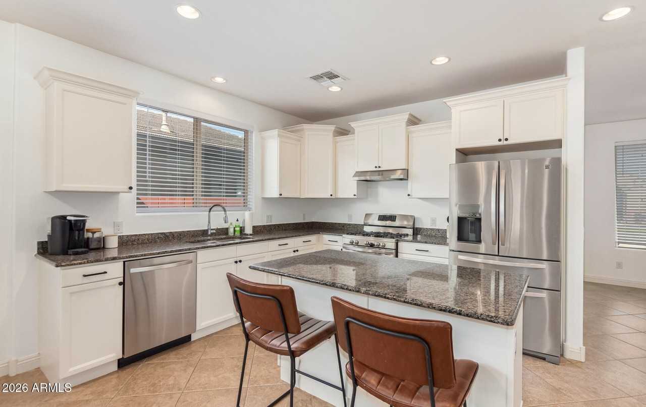 1317 E Eucalyptus Ln - Photo 3 of 22