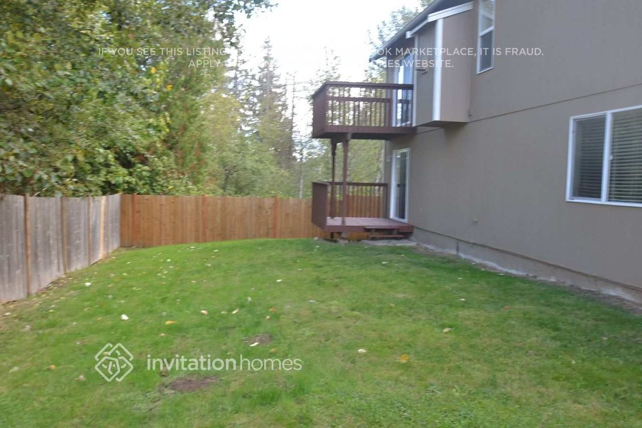 1315 187th Street Ct E - Photo 3 of 4