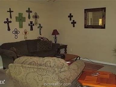 907 Sun Meadow St - Photo 5 of 6