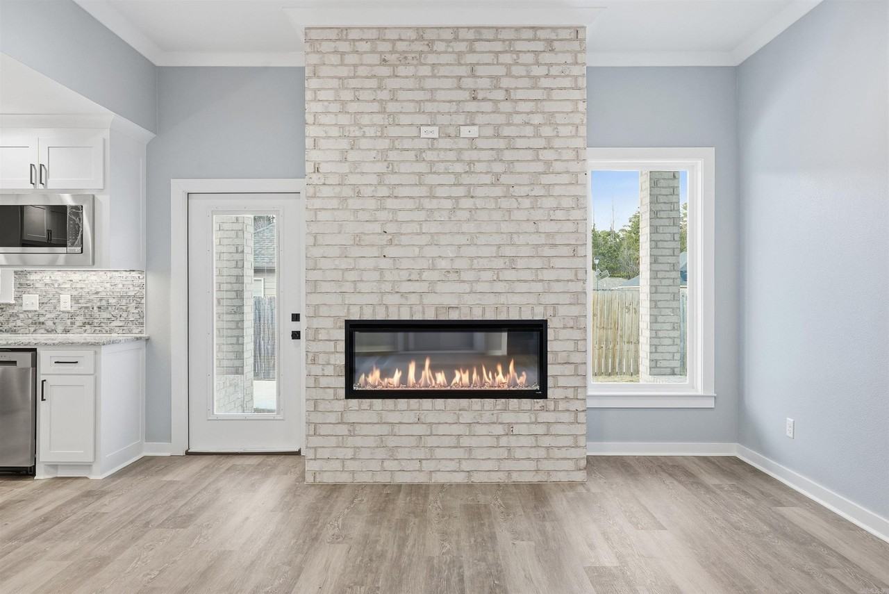 545 Wisteria Dr - Photo 4 of 44