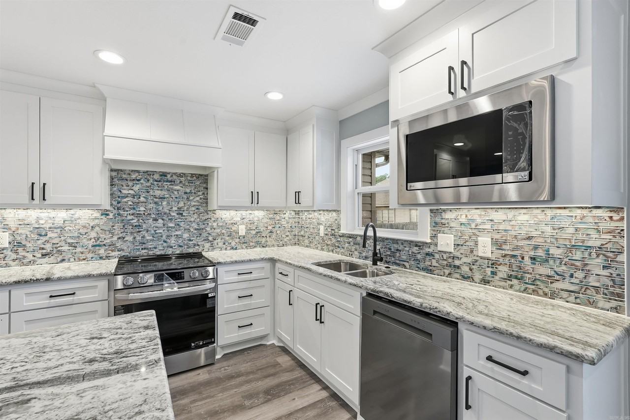 545 Wisteria Dr - Photo 6 of 44