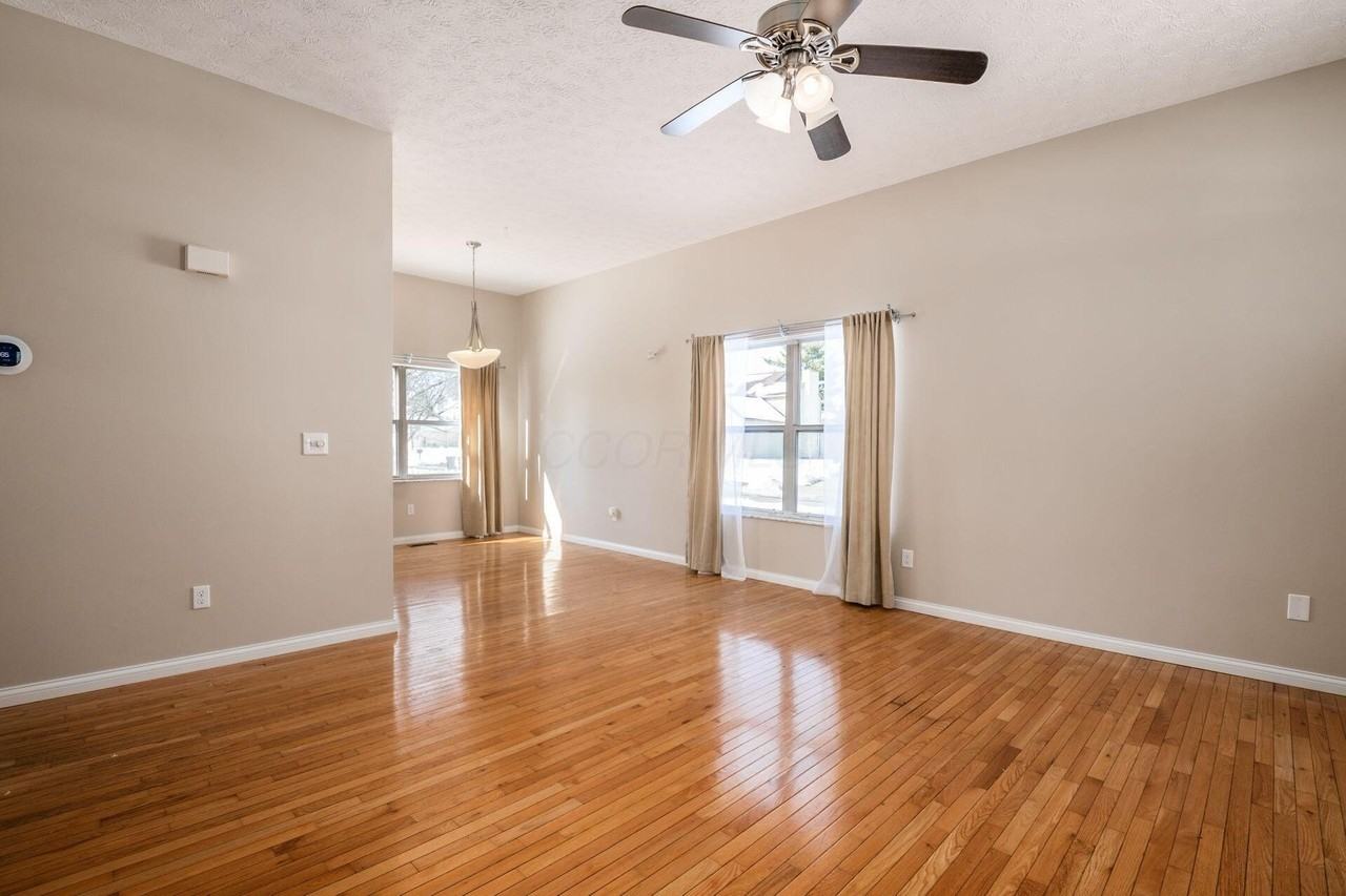 4931 Leybourne Dr - Photo 4 of 27