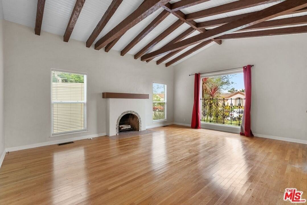 8871 Gibson St - Photo 5 of 34