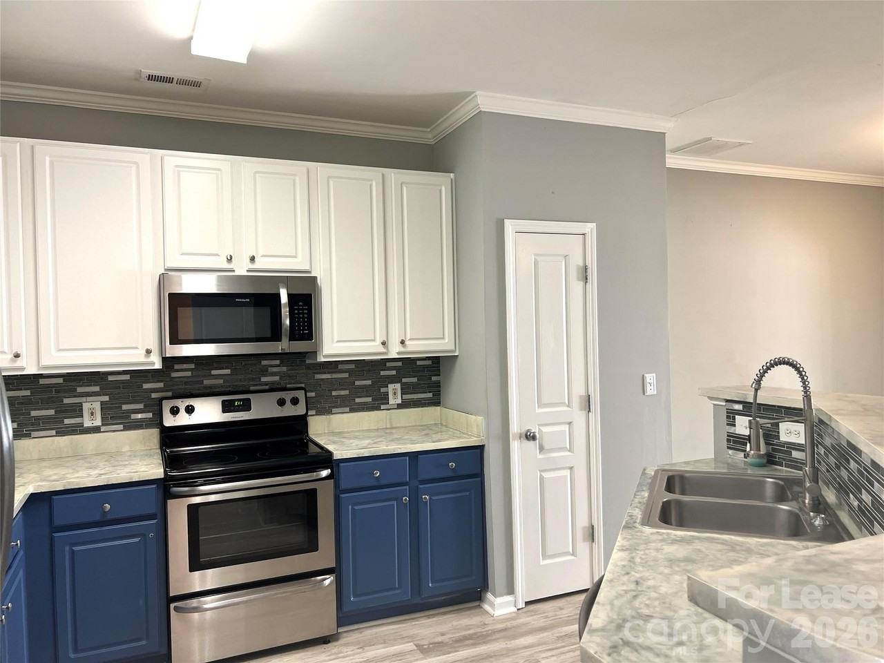 8378 Chaceview Ct - Photo 7 of 15