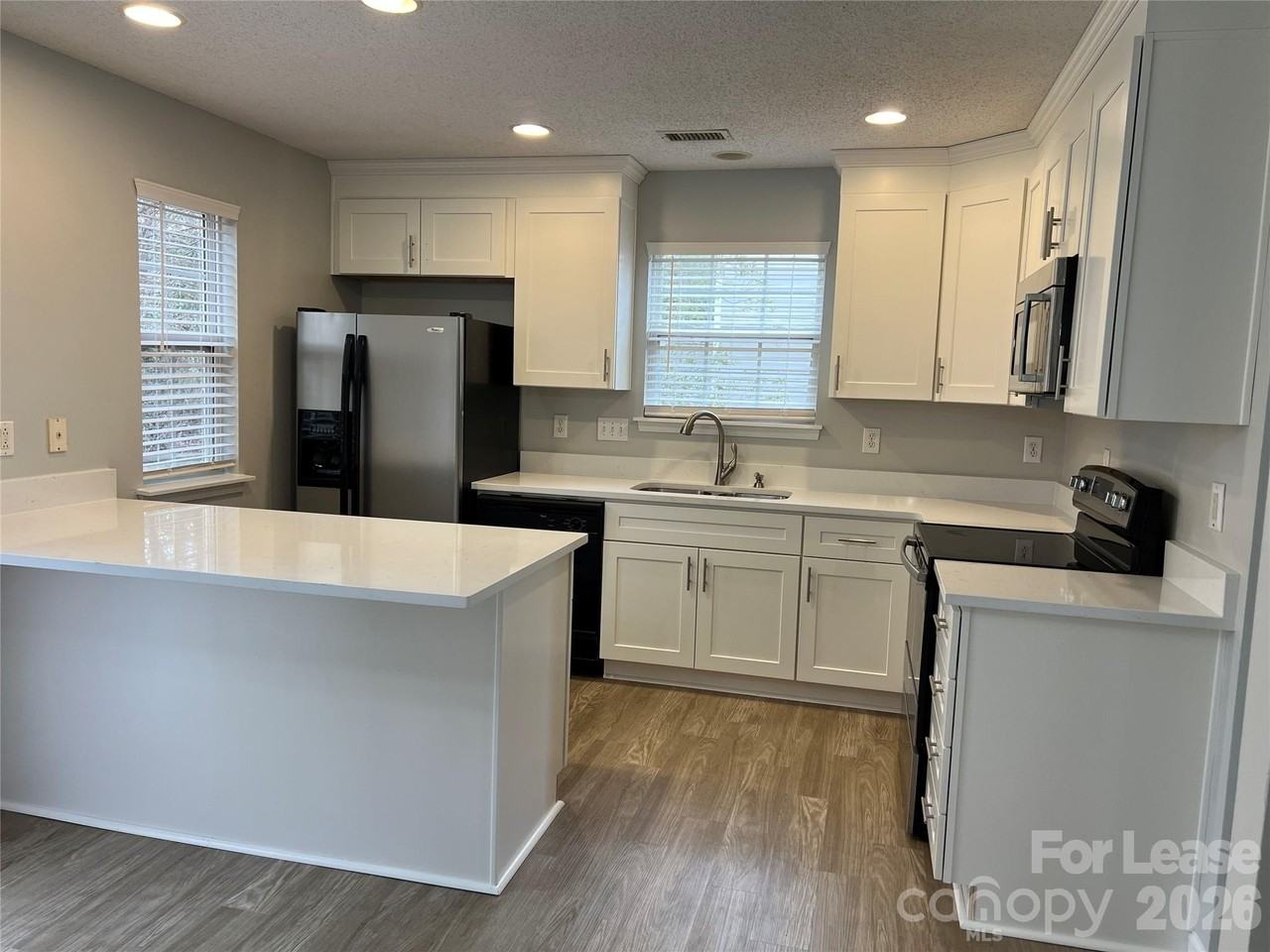 7667 Petrea Ln - Photo 6 of 16