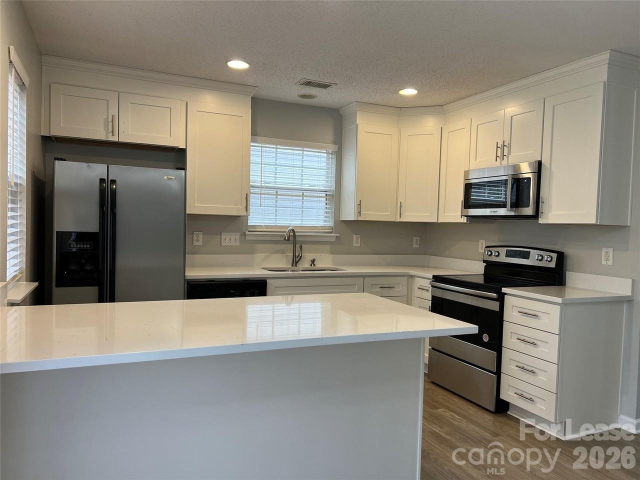 7667 Petrea Ln - Photo 7 of 16