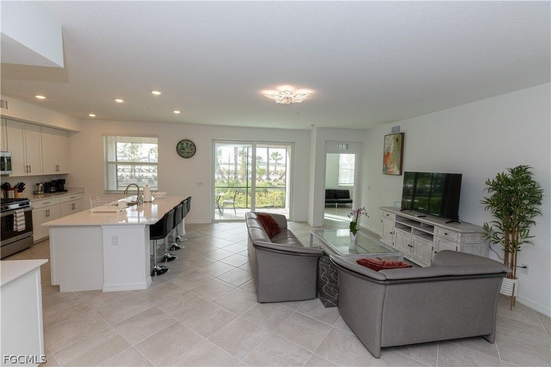 16572 Kingwood Ln #3611 - Photo 3 of 25