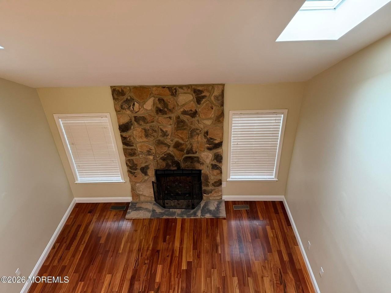 597 Woodbine Ln - Photo 5 of 29