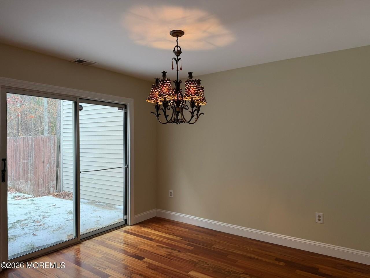 597 Woodbine Ln - Photo 6 of 29