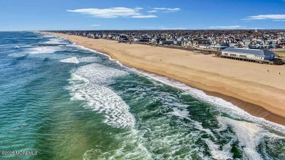 403 14th Ave #B - Photo 2 of 18